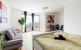 Central Station Loft - Amazing View In City Center - Jupihome